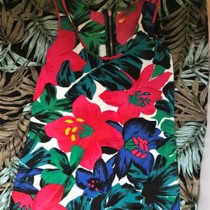 [MOVING SALE] Armani Exchange Flower Tank
